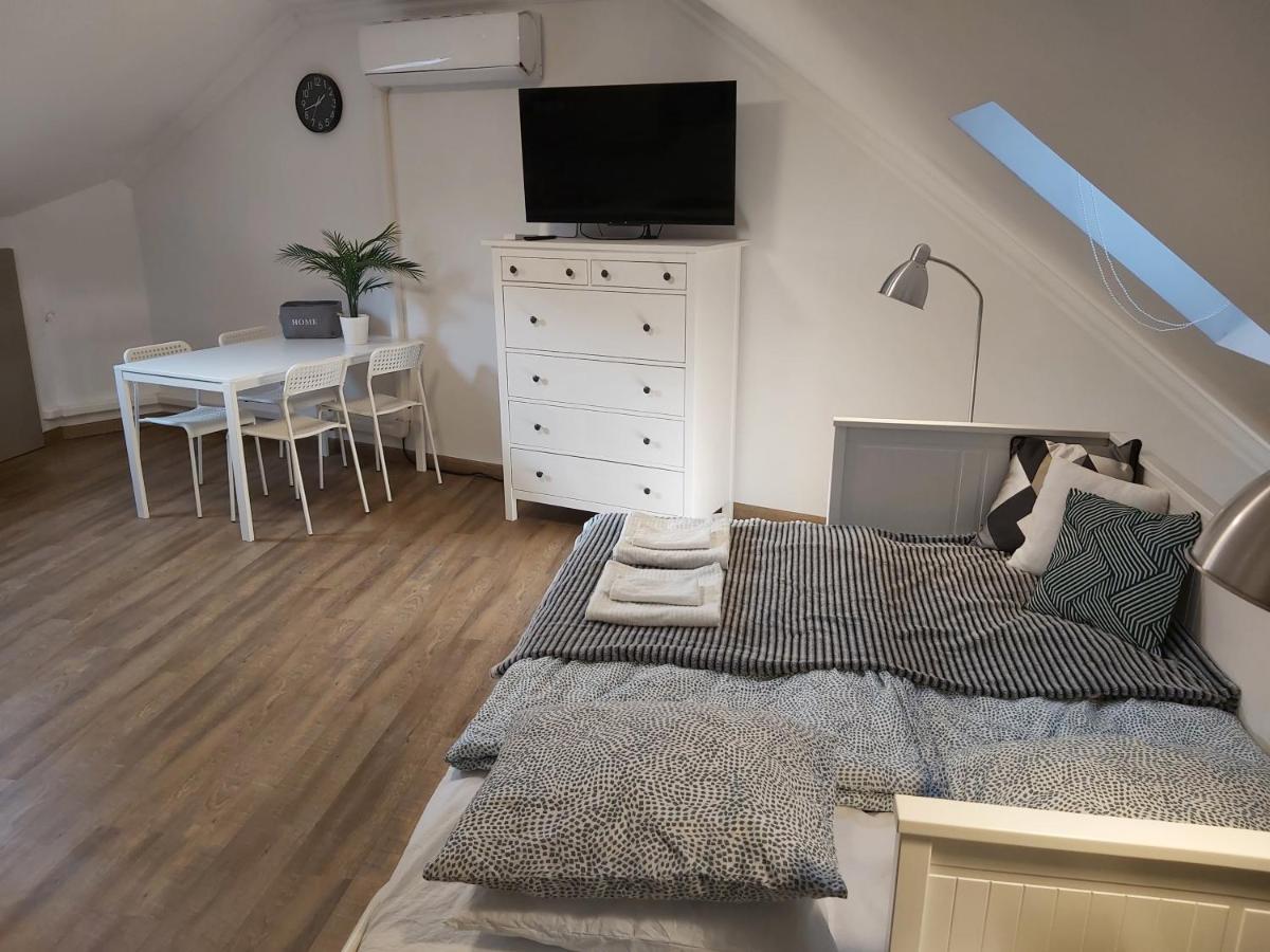 Kedves Apartman Pécs Eksteriør billede
